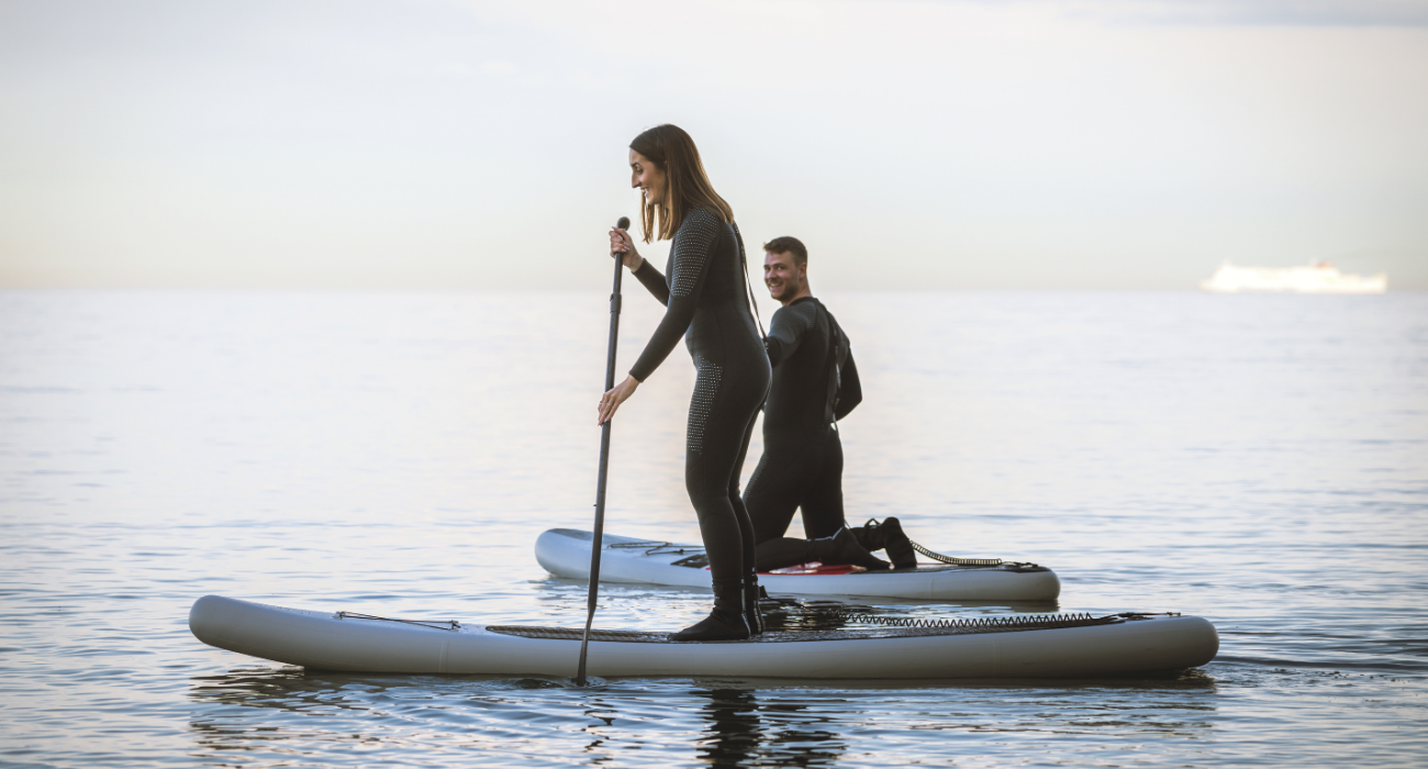 Hvilket udstyr skal du have med ude på dit Paddleboard?