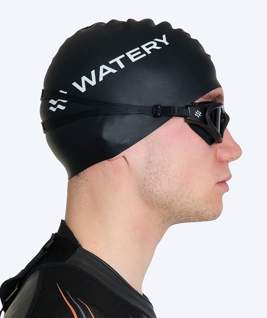 Watery nærsynede svømmebriller med styrke - (-2.0) til (-6.0) - Raven Active - Sort (Smoke linse)