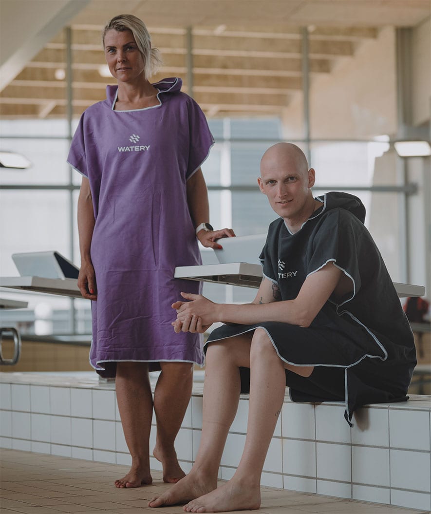 Watery badeponcho til voksne - Microfiber - Mørkeblå