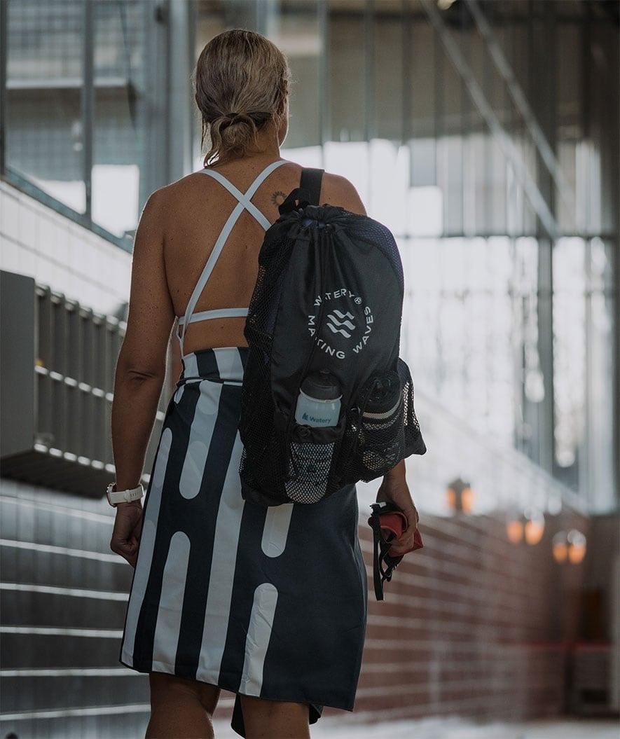 Watery svømmenet - Ultra Light 40L - Sort